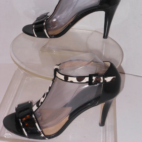 MICHAEL KORS BLACK AND WHITE SHOES SIZE 9.5 MEDIUM - Picture 2 of 8